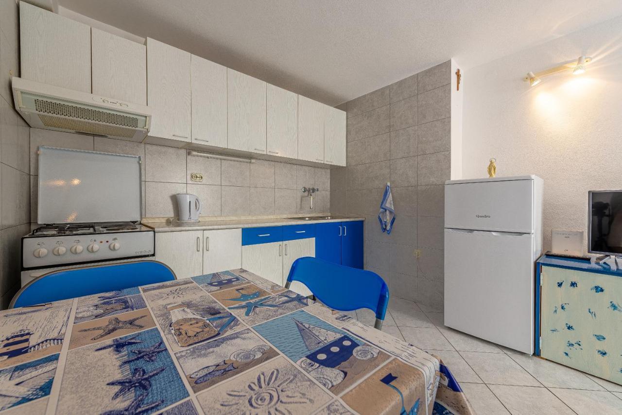 Apartment Bura Primosten Ngoại thất bức ảnh
