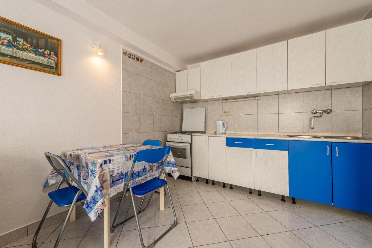 Apartment Bura Primosten Ngoại thất bức ảnh