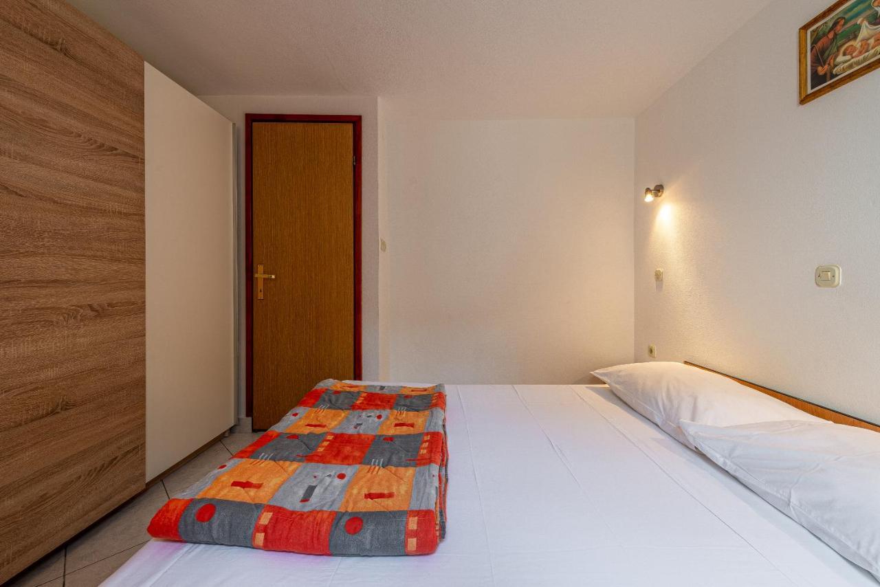 Apartment Bura Primosten Ngoại thất bức ảnh